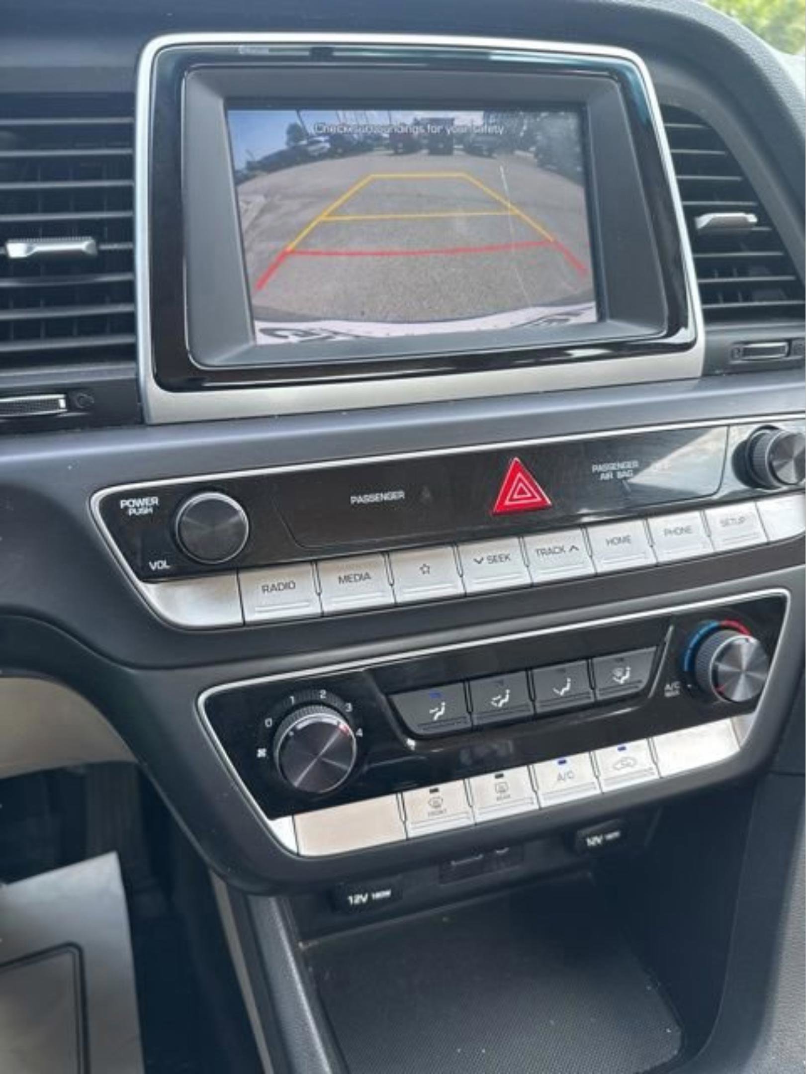 Used 2018 Hyundai Sonata SE FWD image 12