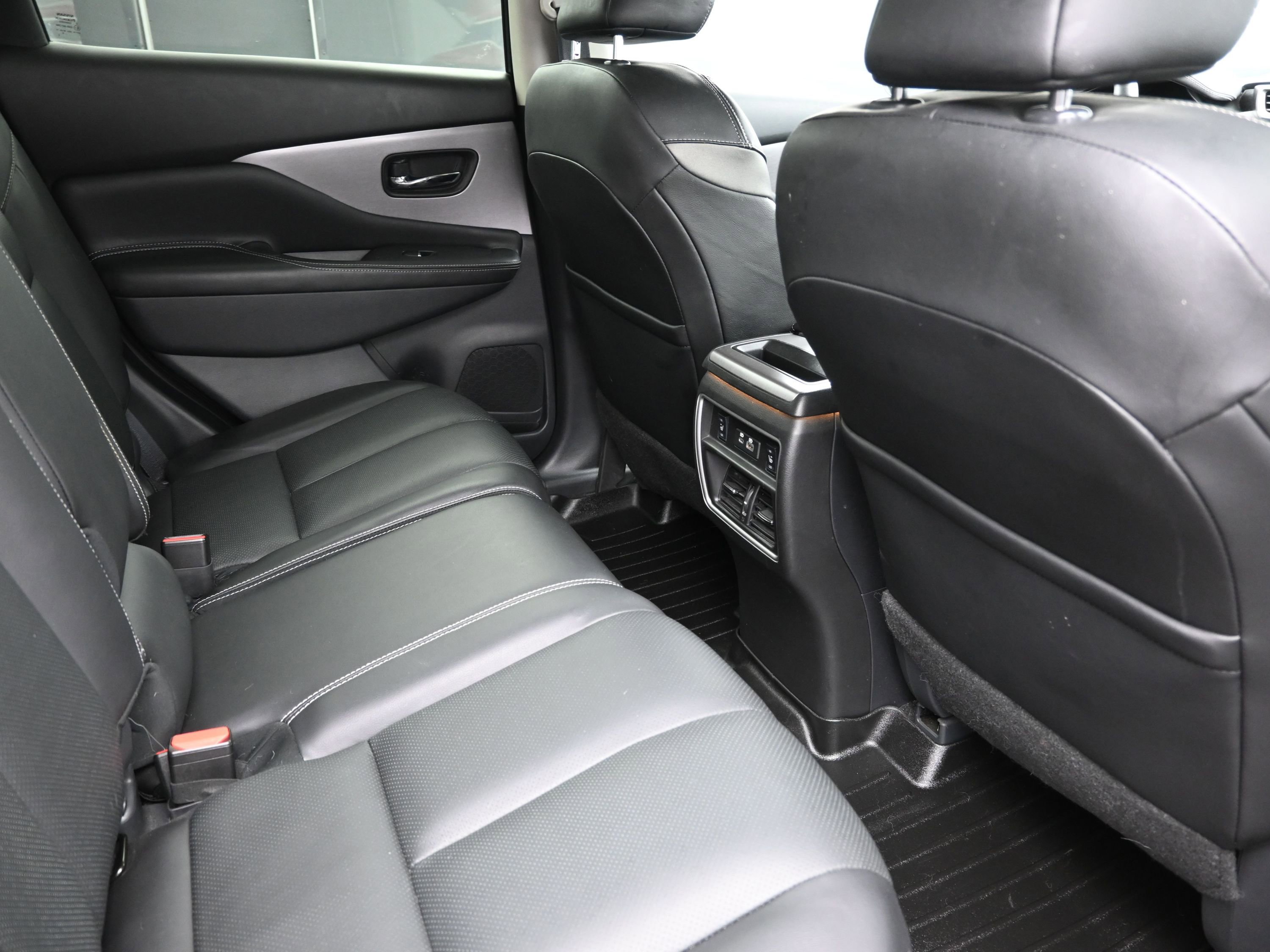 Used 2020 Nissan Murano SL w/ Moonroof Package image 24