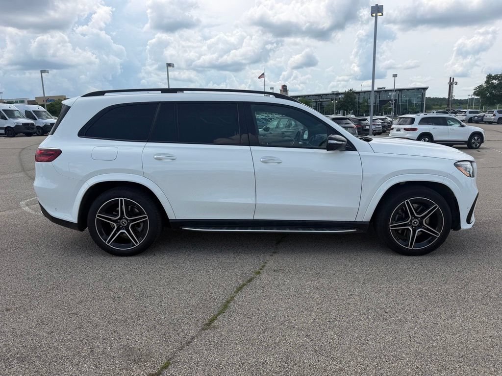 Used 2024 Mercedes-Benz GLS 450 4MATIC image 4