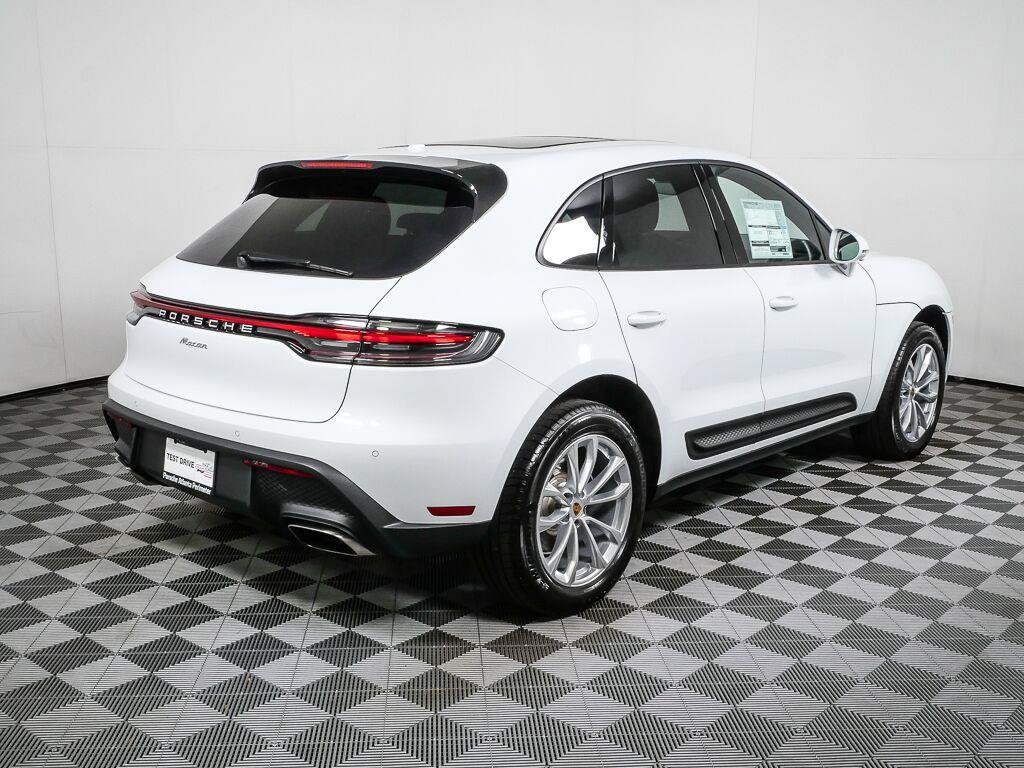 Certified 2026 Porsche Macan Turbo AWD/4WD image 30
