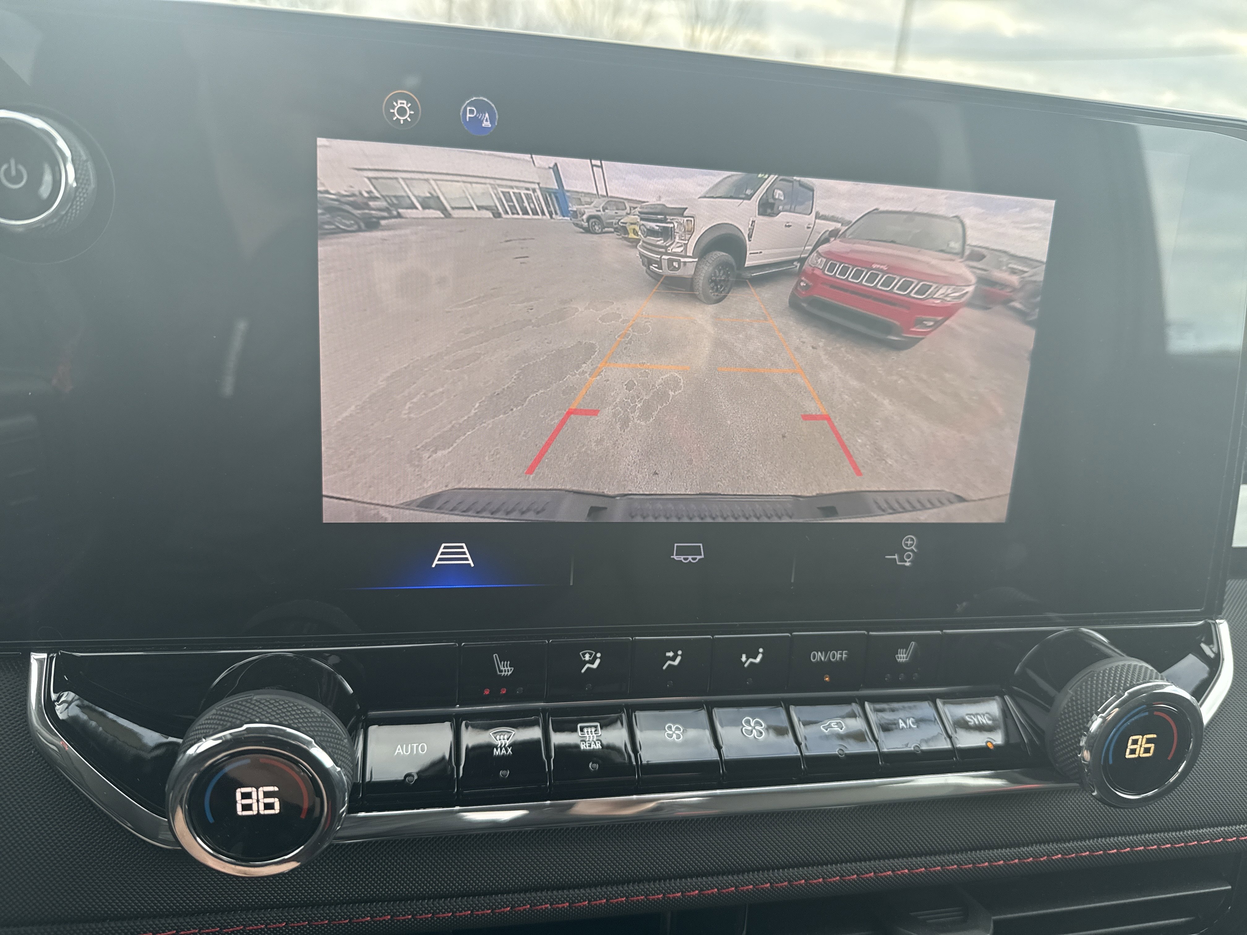 Used 2024 Chevrolet Colorado Z71 w/ Z71 Convenience Package 2 image 24