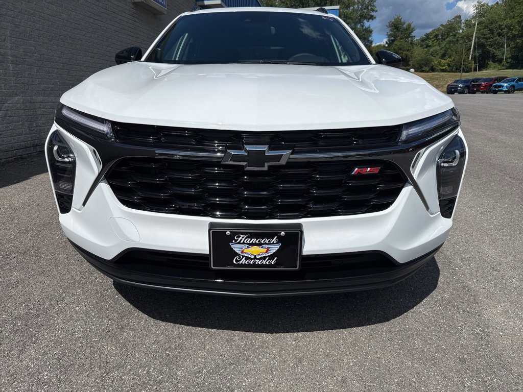 New 2025 Chevrolet Trax RS image 3