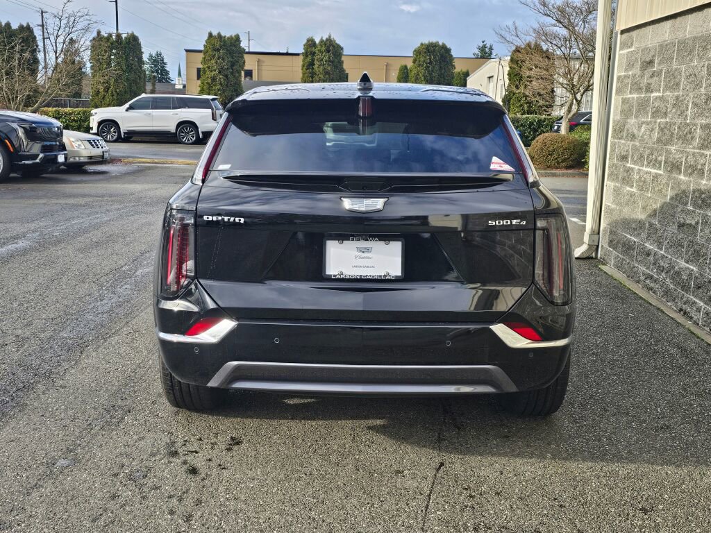 New 2026 Cadillac Optiq Luxury 2 image 5