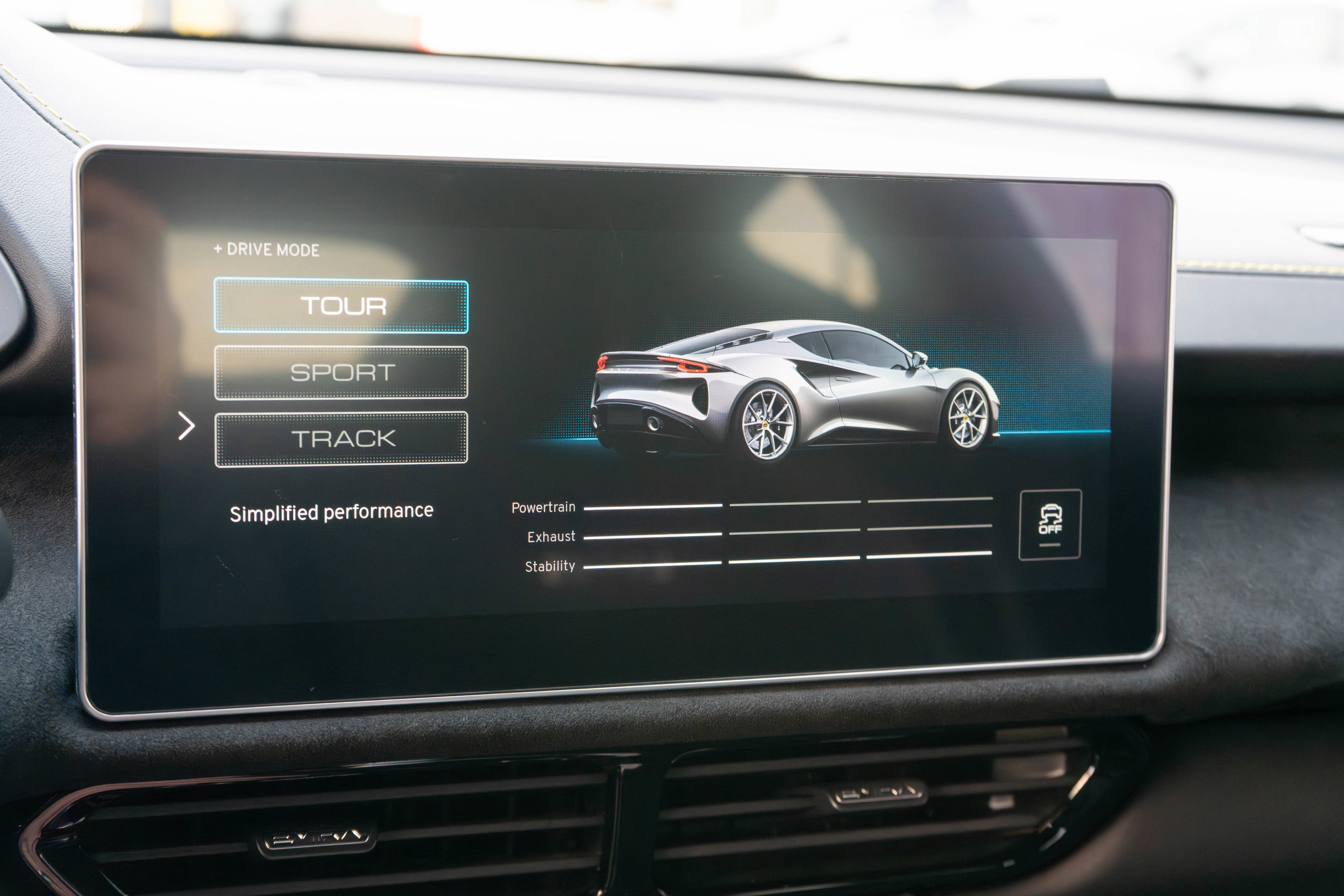 Used 2025 Lotus Emira image 29