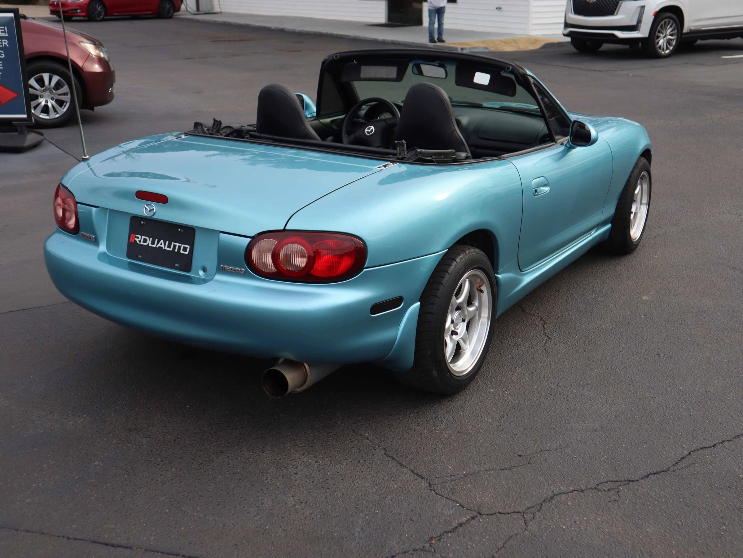 Used 2002 MAZDA MX-5 Miata image 8