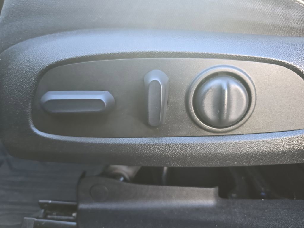 Used 2022 Chevrolet Equinox LT image 27