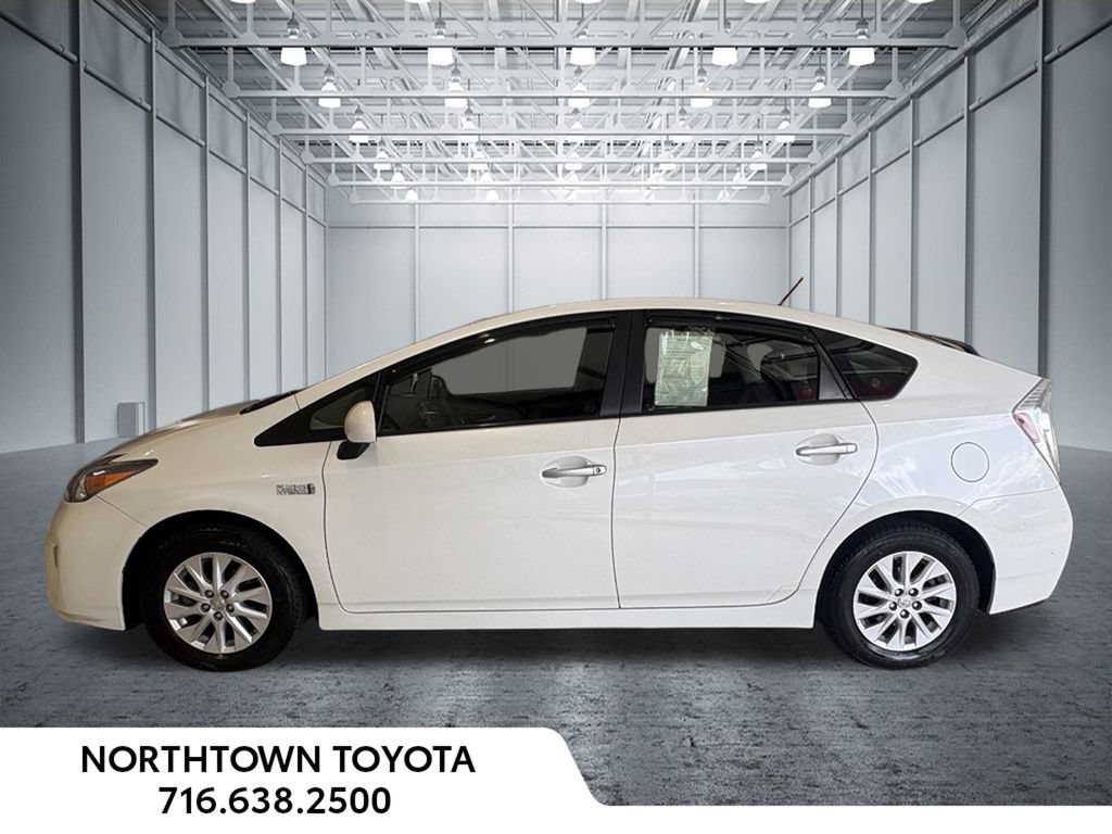 Used 2013 Toyota Prius Prime Plug-In Hybrid FWD image 2
