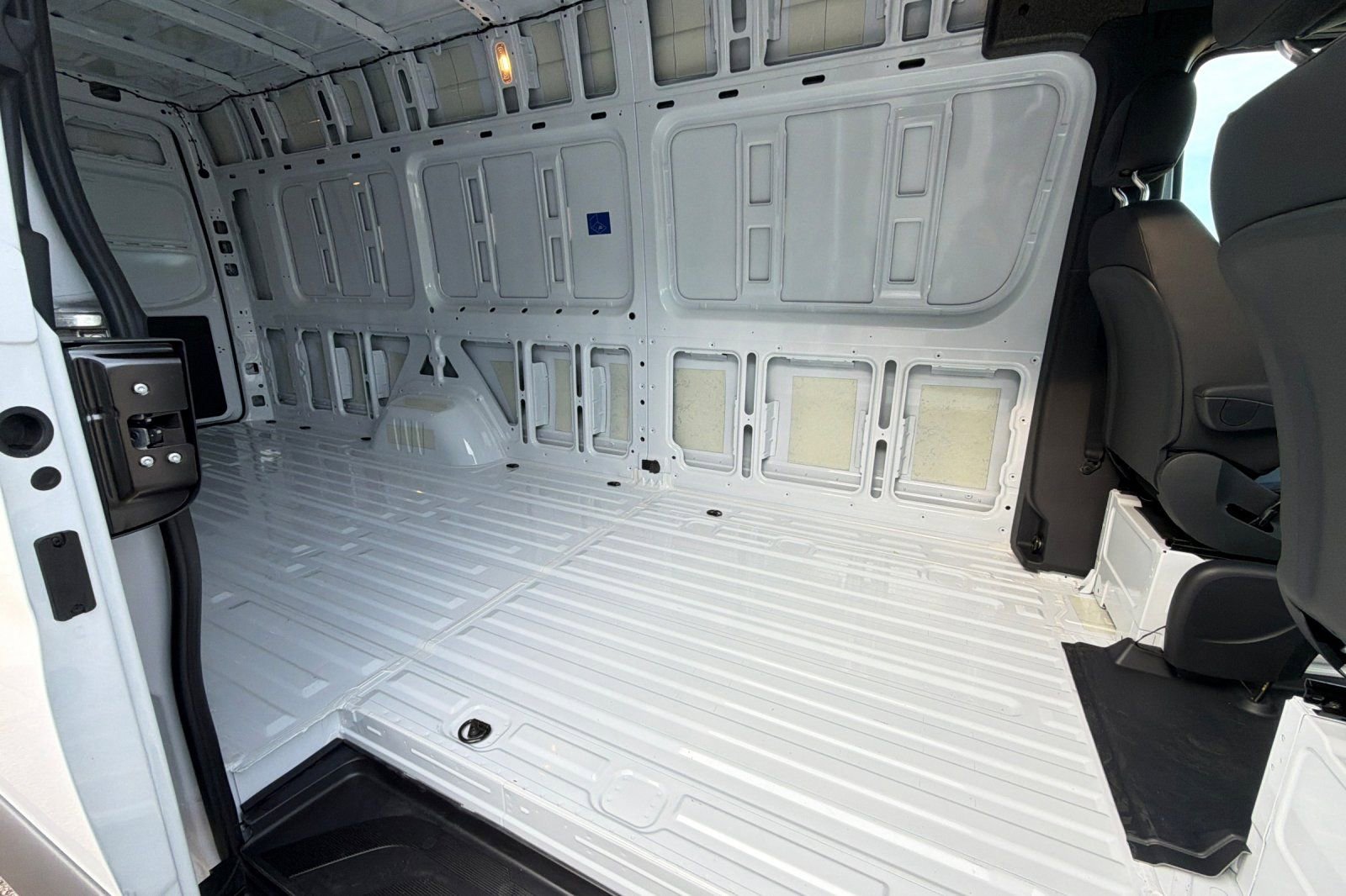 New 2025 Mercedes-Benz Sprinter 2500 image 8