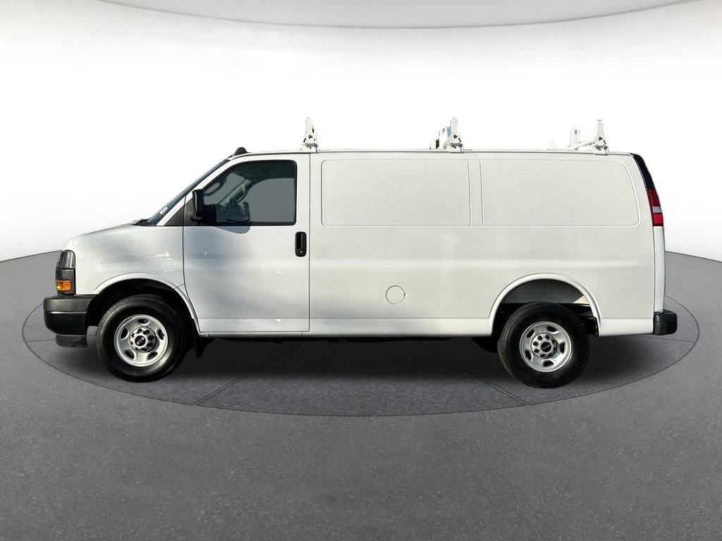Used 2024 GMC Savana 2500 w/ Driver Convenience Package image 2