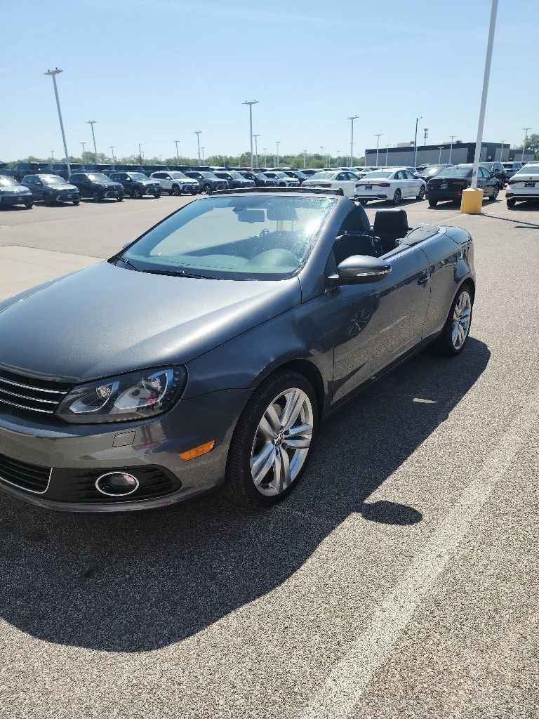 Used 2014 Volkswagen Eos Executive FWD image 1