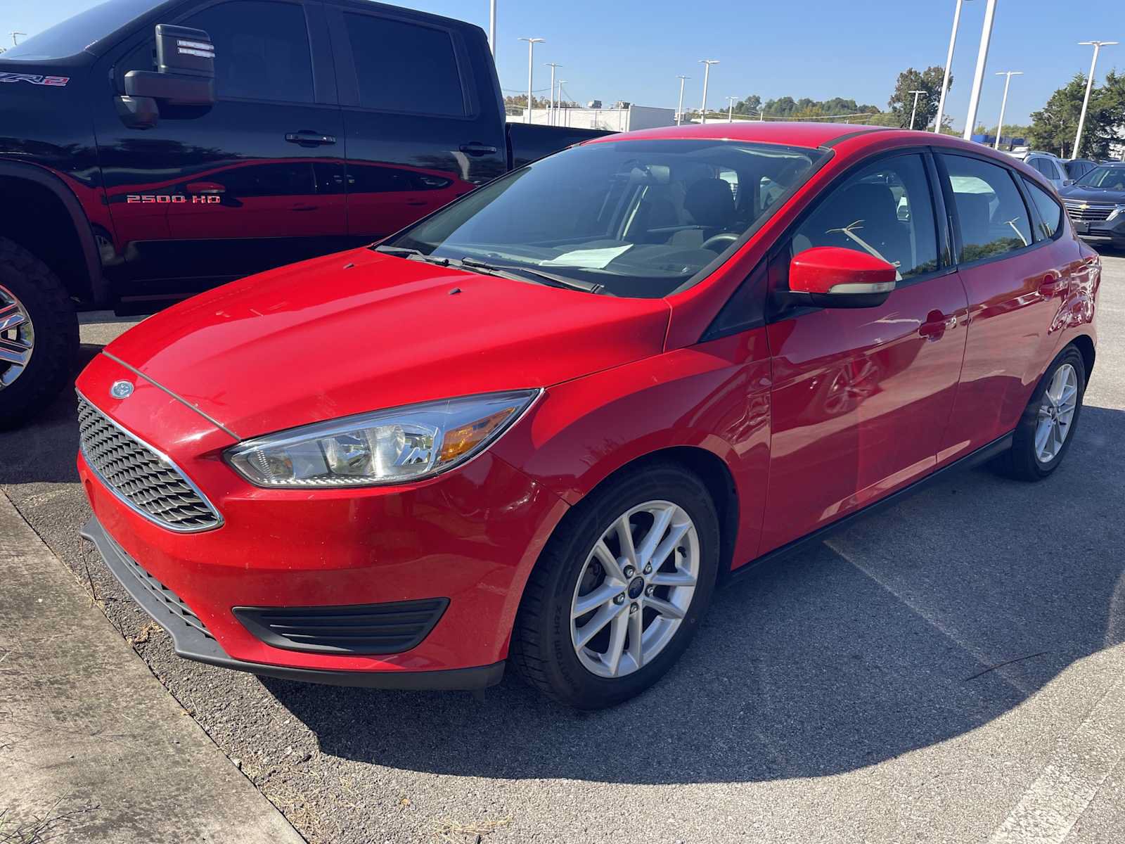 Used 2015 Ford Focus SE FWD image 2