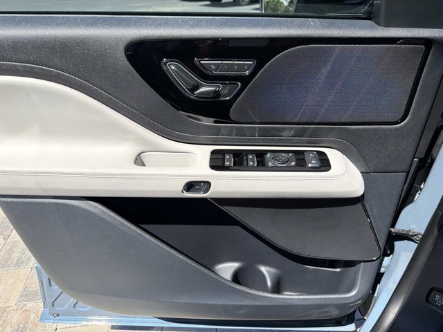New 2026 Lincoln Aviator 2WD image 9