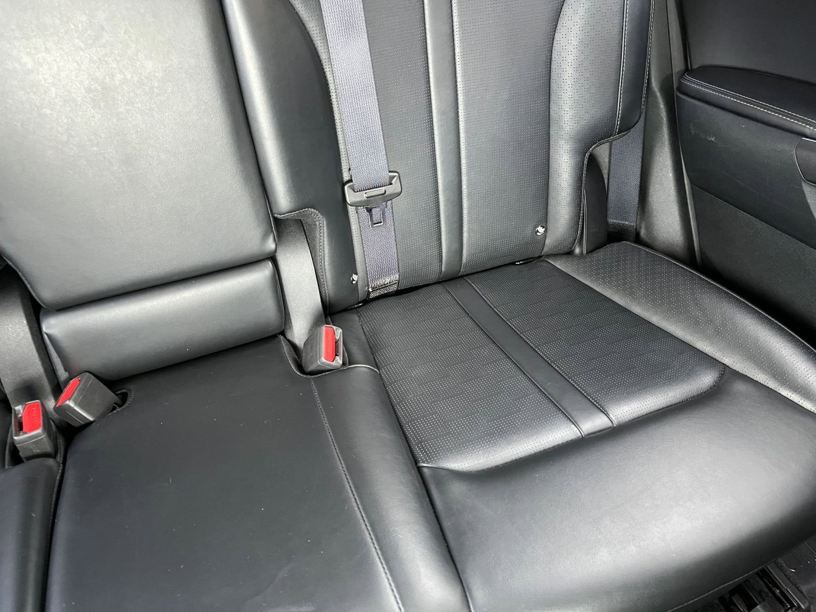 Used 2024 Kia Sorento S image 40