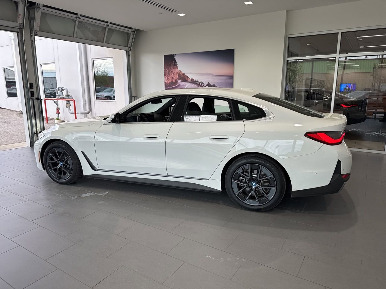 Certified 2024 BMW i4 xDrive40i w/ Premium Package image 5