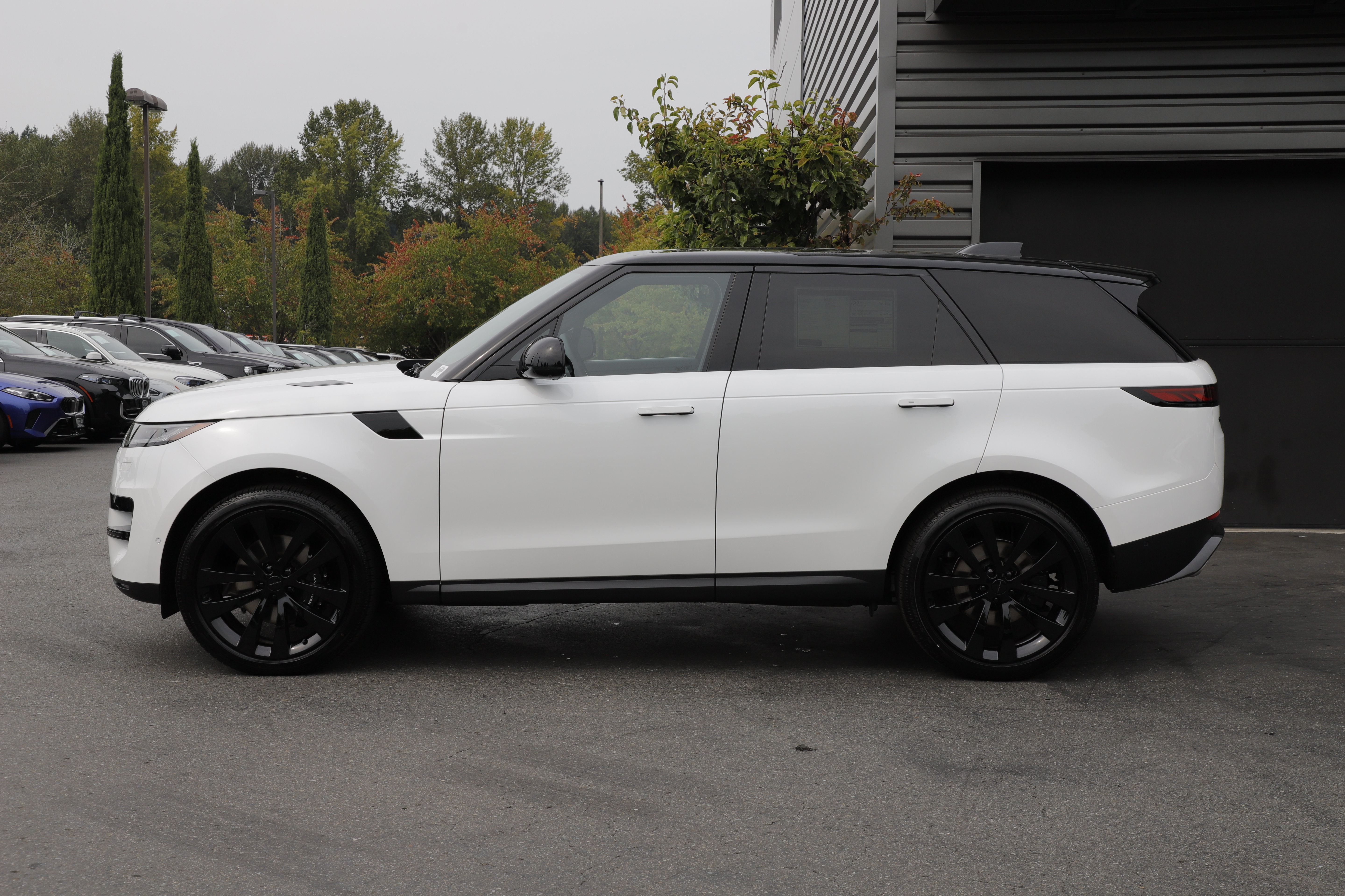 New 2026 Land Rover Range Rover Sport SE AWD/4WD image 5