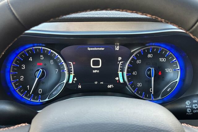 New 2026 Chrysler Pacifica Pinnacle image 24