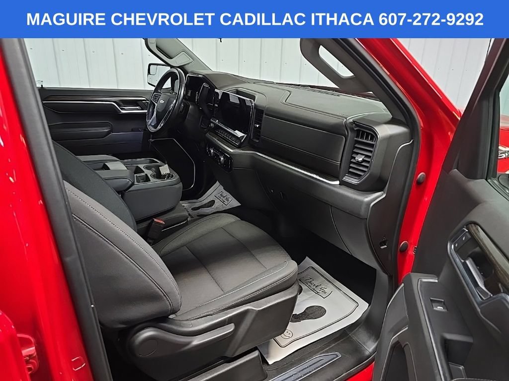 Used 2022 Chevrolet Silverado 1500 LT AWD/4WD image 17