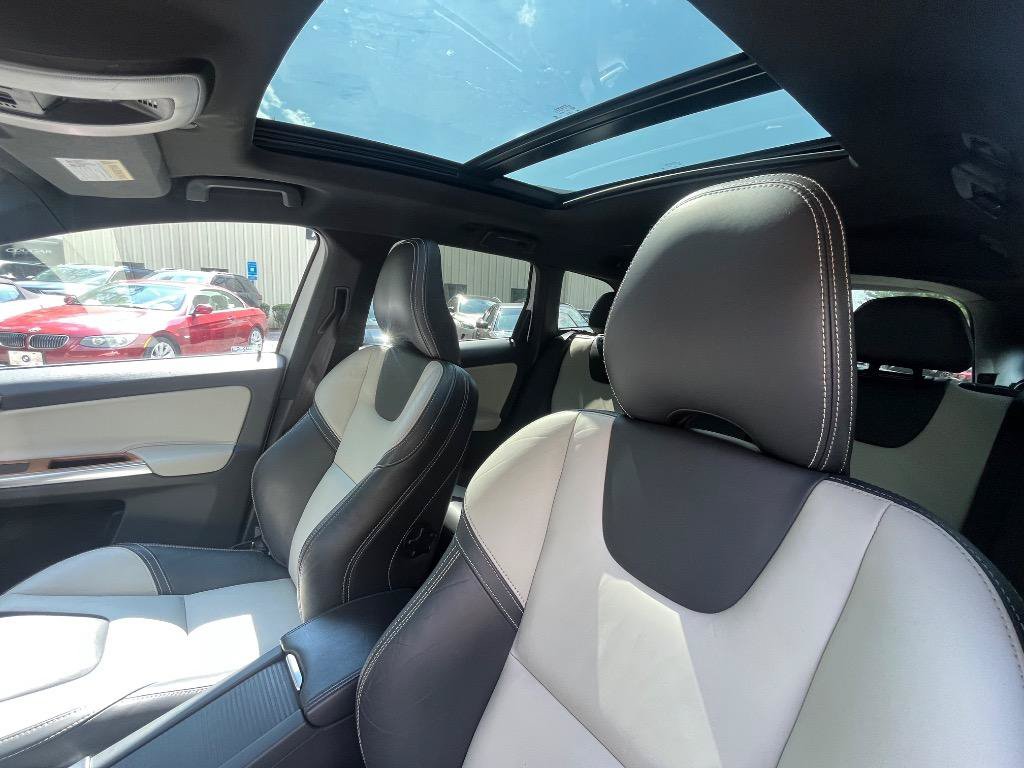 Used 2015 Volvo XC60 T6 Platinum FWD image 20