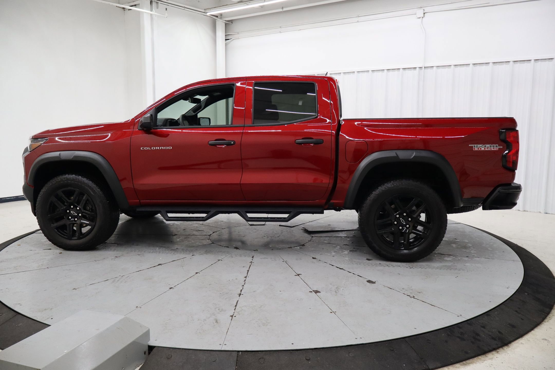Used 2025 Chevrolet Colorado Trail Boss image 9