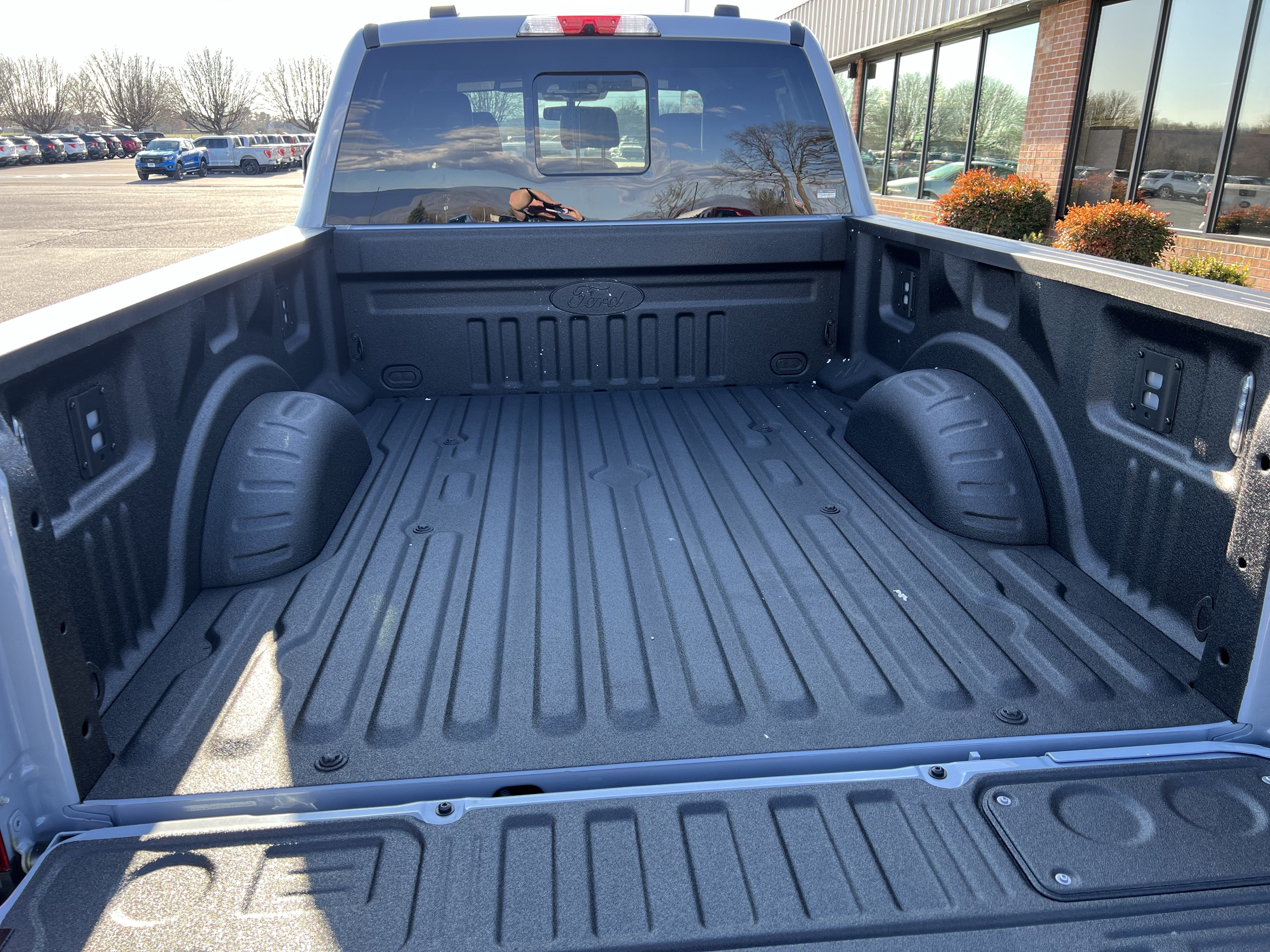 New 2026 Ford F350 Platinum w/ FX4 Off-Road Package AWD/4WD image 9