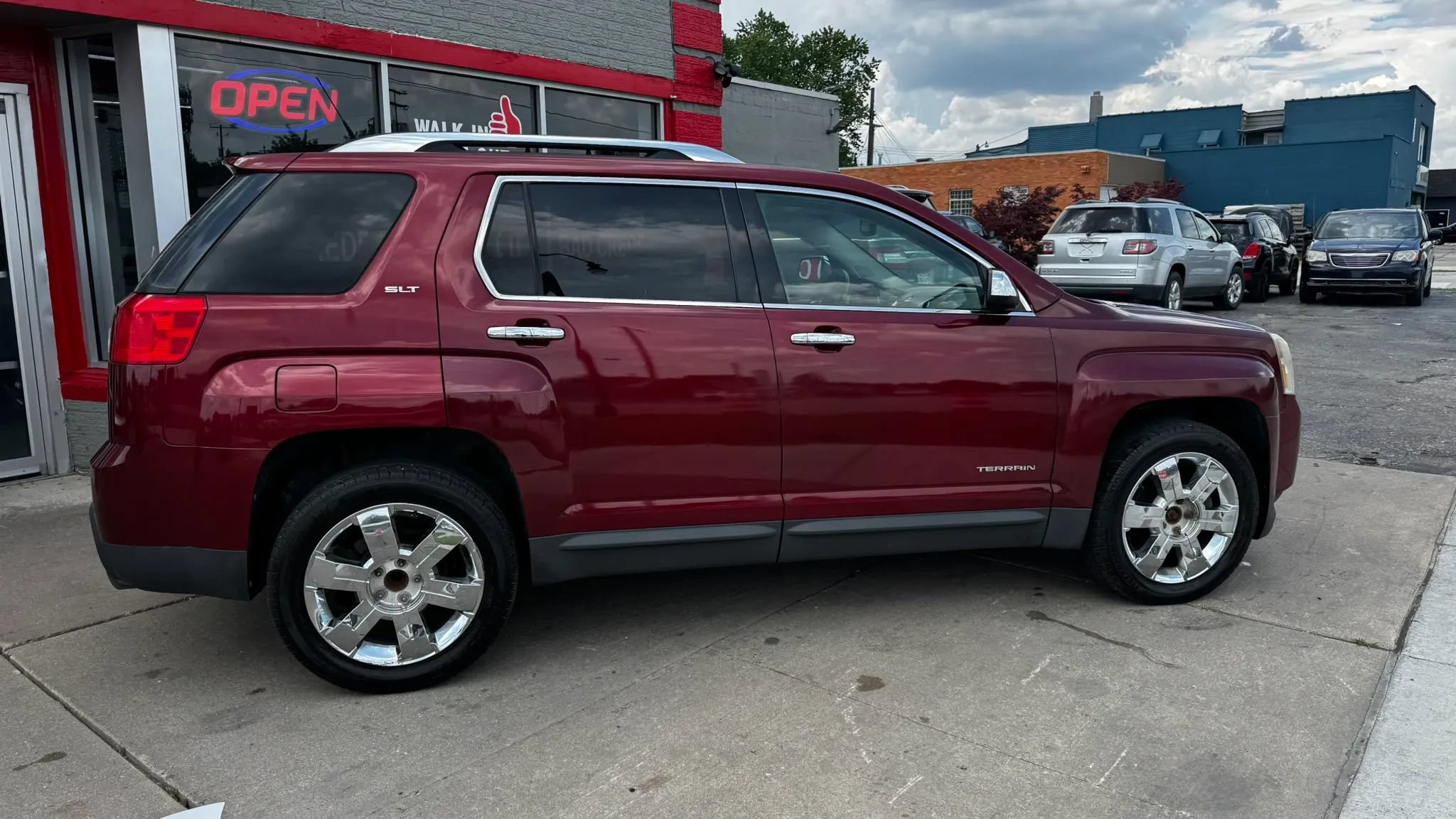 Used 2011 GMC Terrain SLT FWD image 4