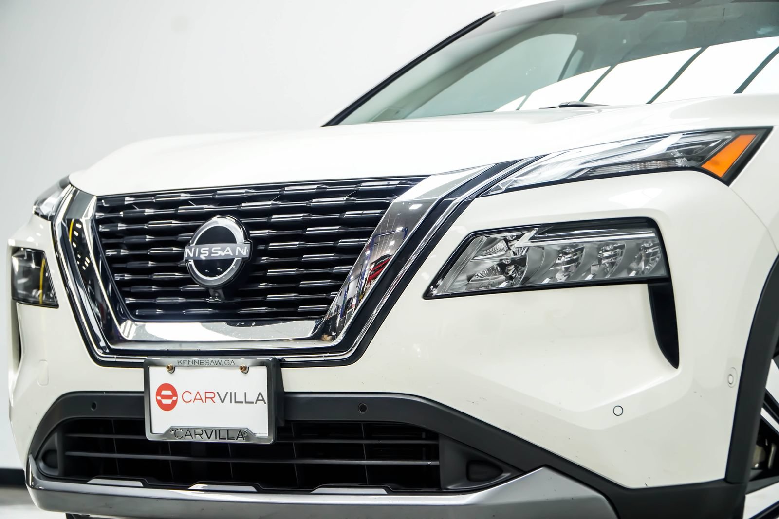 Used 2023 Nissan Rogue SL w/ SL Premium Package FWD image 2
