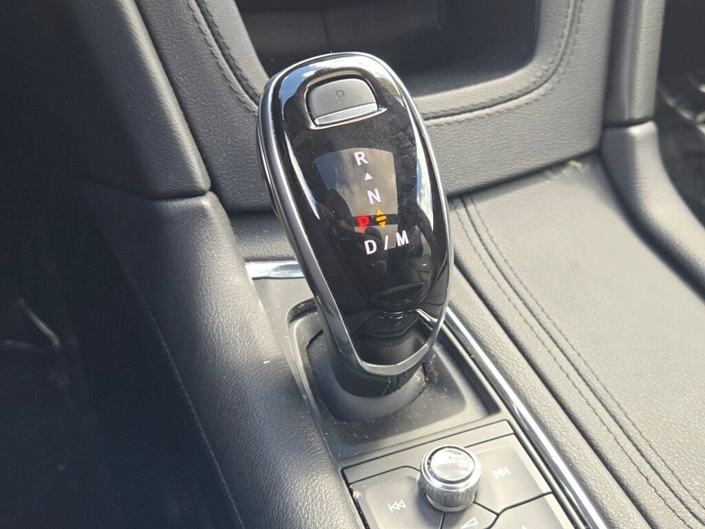 Used 2021 Cadillac XT5 Premium Luxury image 32