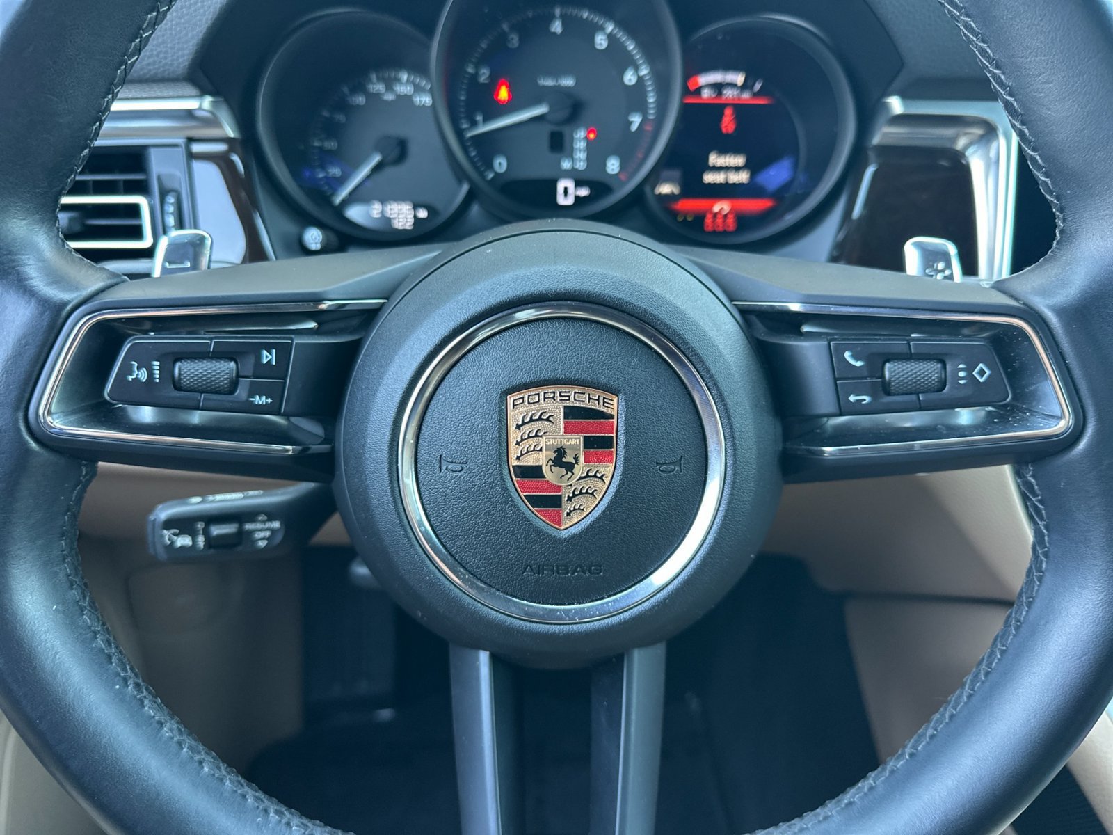 Used 2024 Porsche Macan AWD/4WD image 13