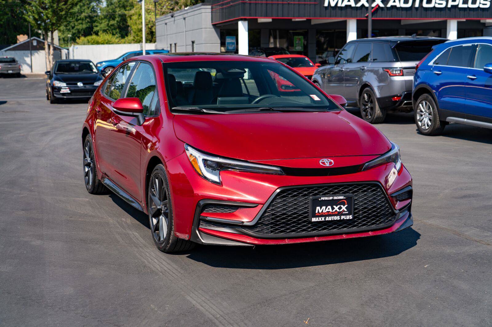 Used 2024 Toyota Corolla XSE FWD image 2