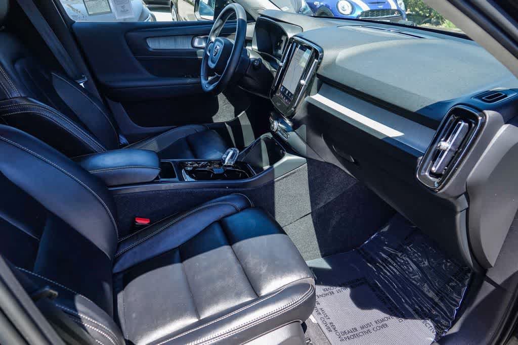 Used 2024 Volvo XC40 B5 Ultimate w/ Protection Package Premier AWD/4WD image 15