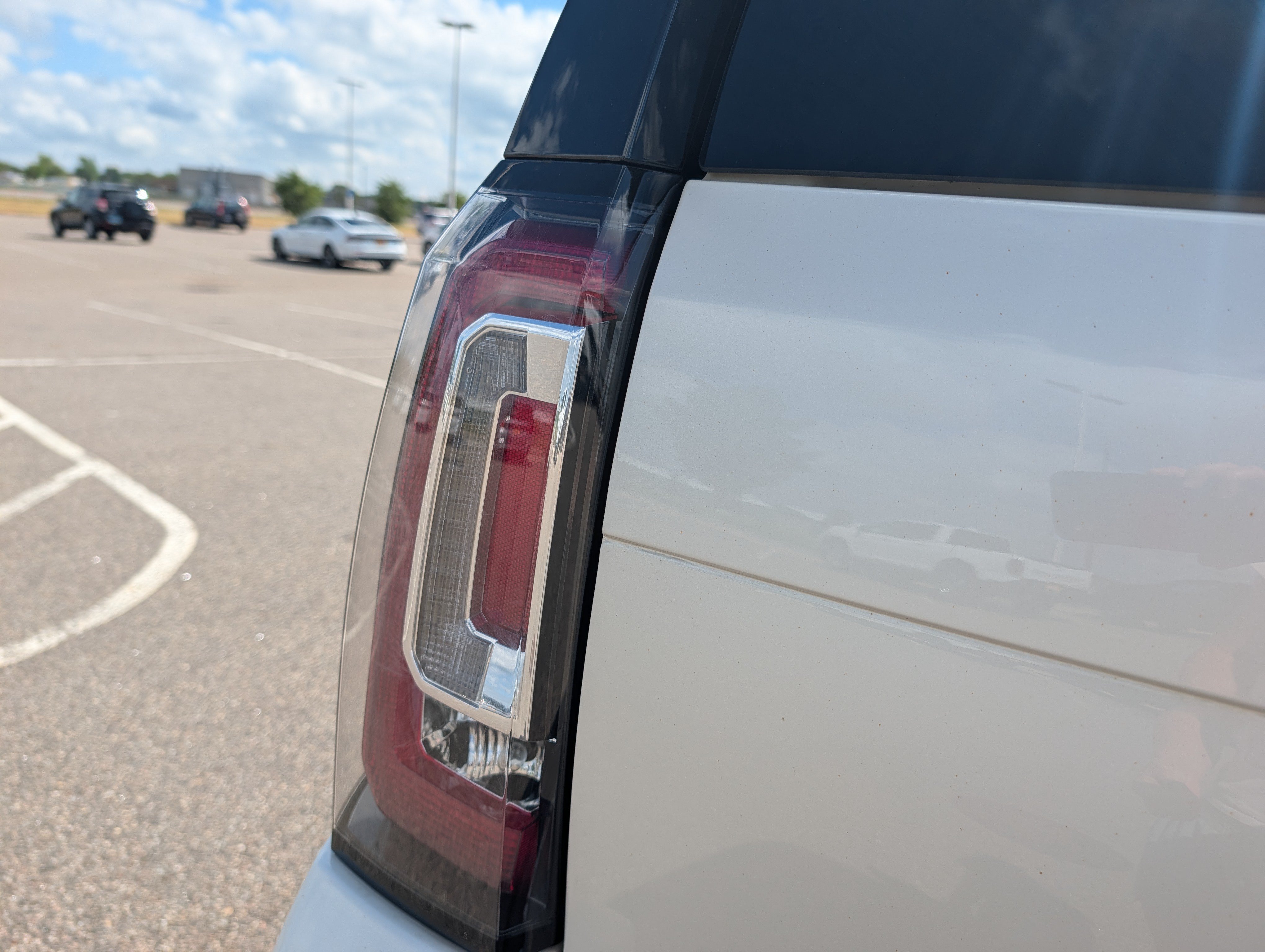 Used 2015 GMC Yukon SLT w/ Open Road Package AWD/4WD image 17