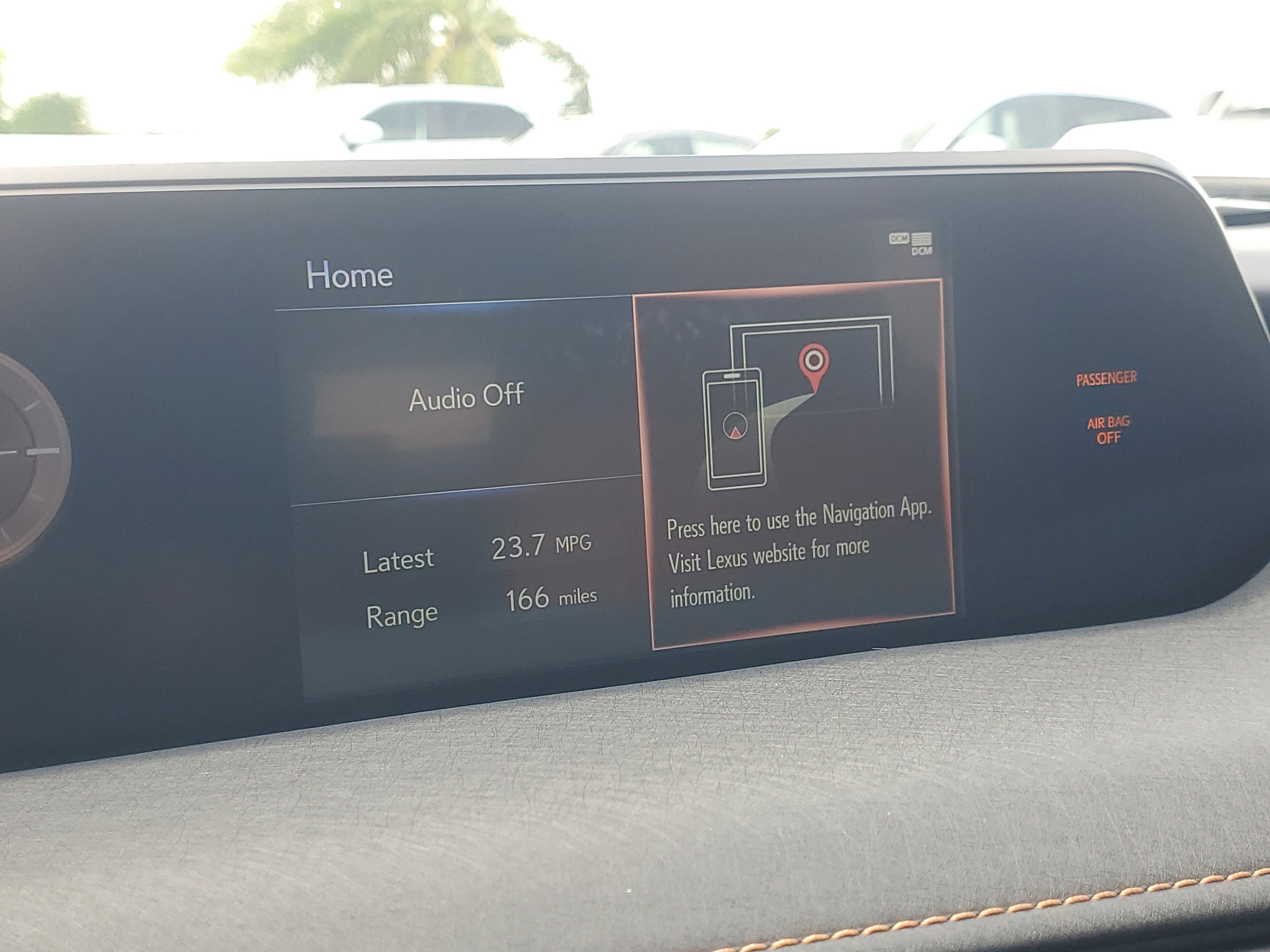 Certified 2022 Lexus UX 200 w/ Premium Package FWD image 27