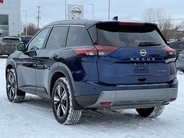 Used 2024 Nissan Rogue SL w/ SL Premium Package image 9