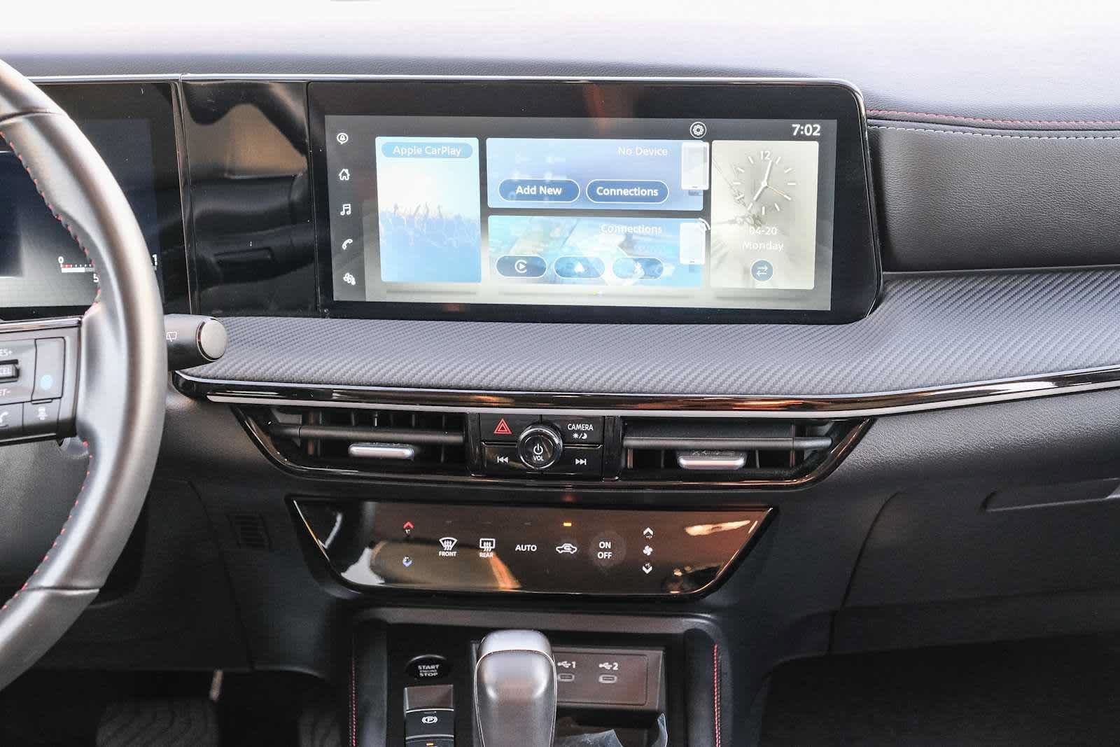 Used 2025 Nissan Kicks SR FWD image 14