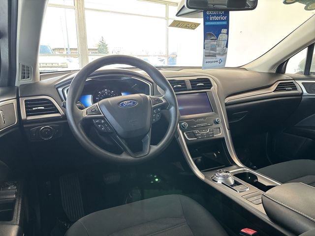 Used 2020 Ford Fusion SE FWD image 17