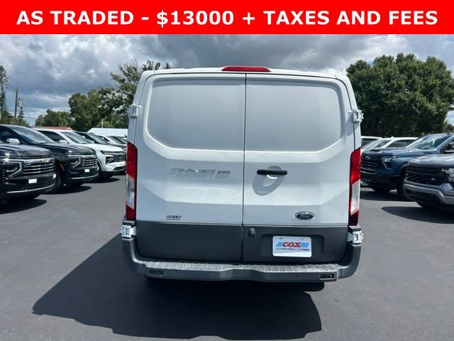 Used 2016 Ford Transit 250 130 Low Roof RWD image 5