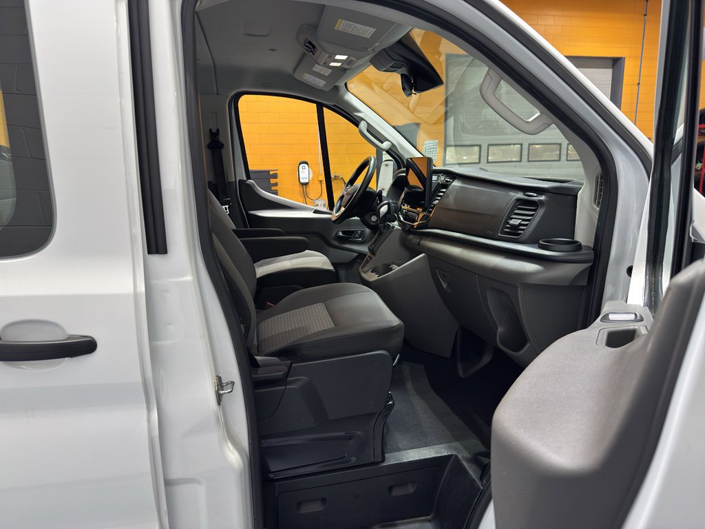 Used 2024 Ford Transit 350 XLT image 13