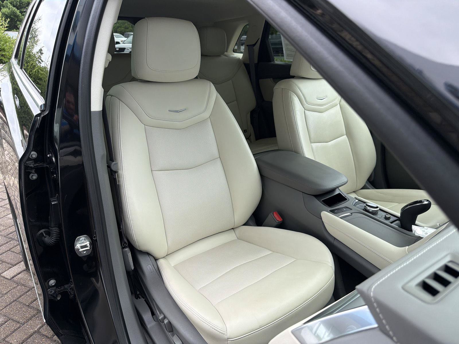 Used 2024 Cadillac XT5 Premium Luxury AWD/4WD image 38