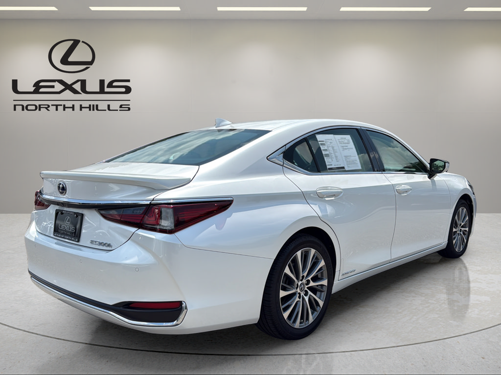 Used 2020 Lexus ES 300h w/ Premium Package FWD image 6
