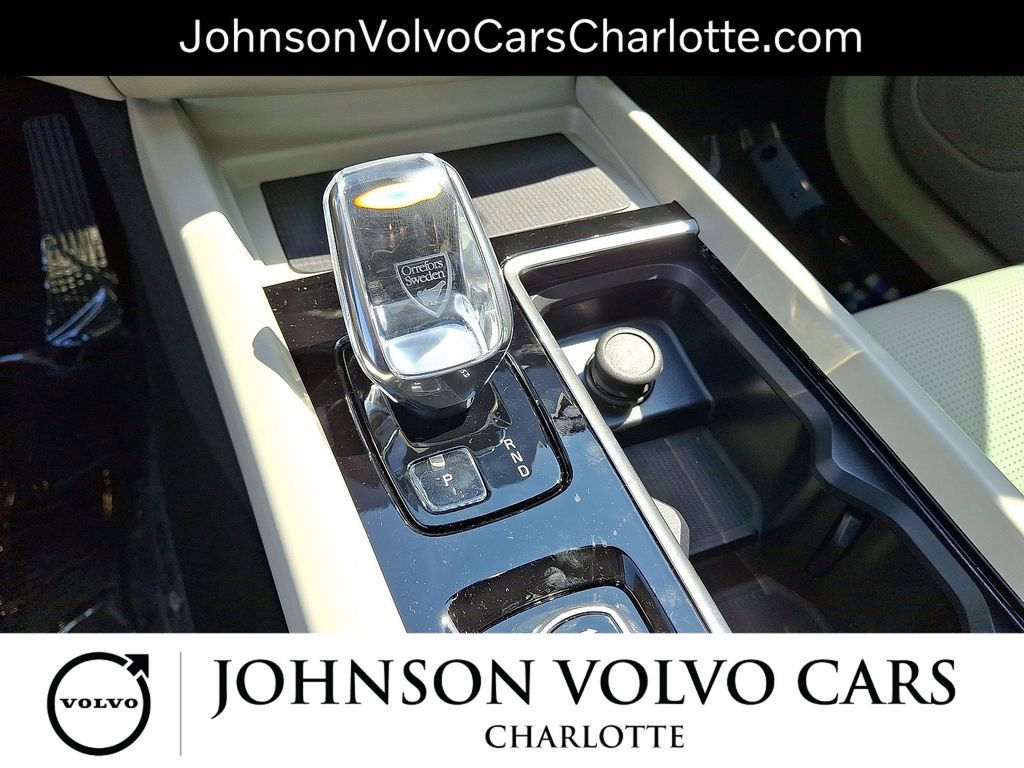 New 2026 Volvo XC60 B5 Ultra w/ Protection Package Premier image 14
