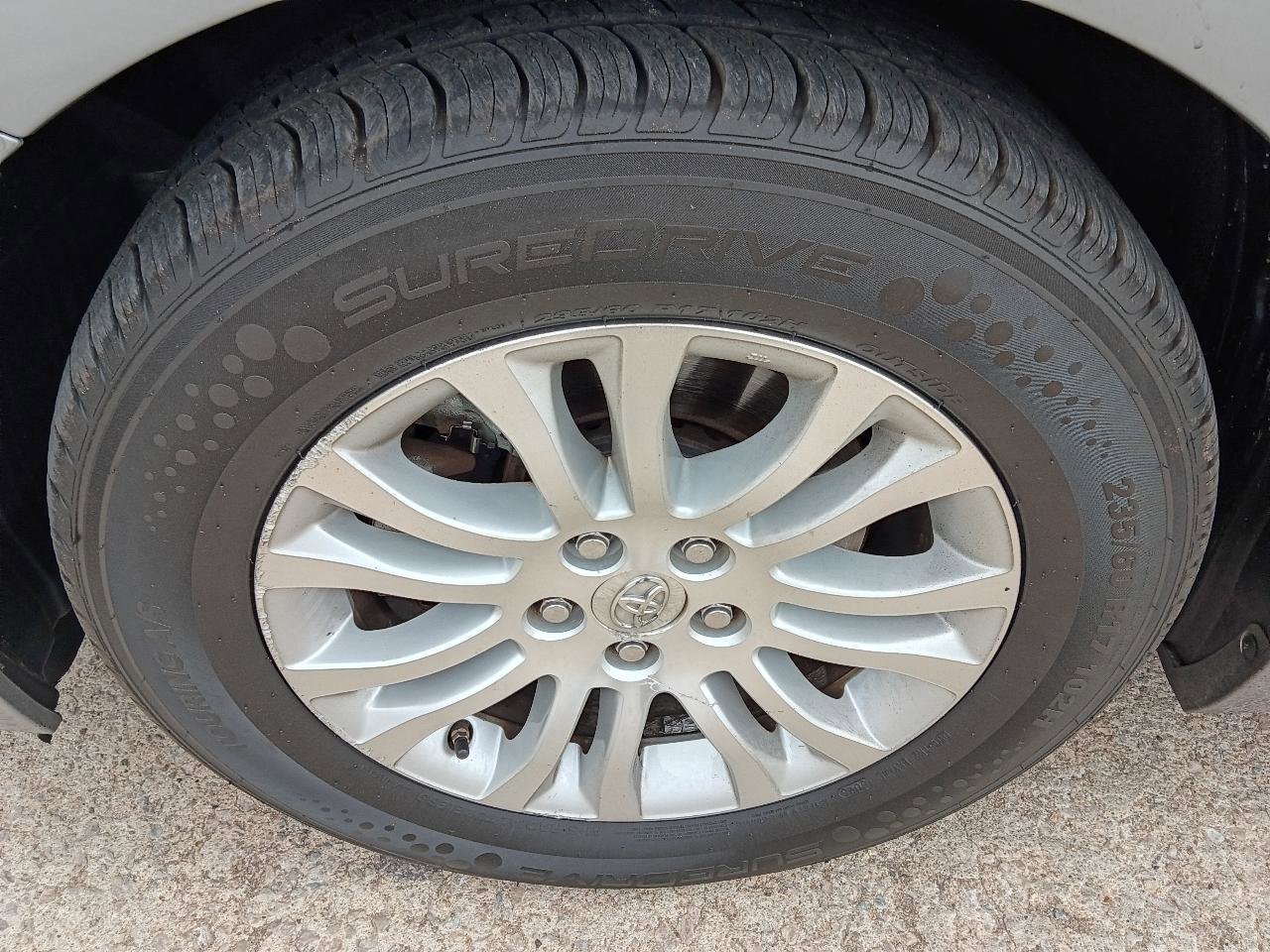 Used 2014 Toyota Sienna XLE w/ Entertainment Package image 19