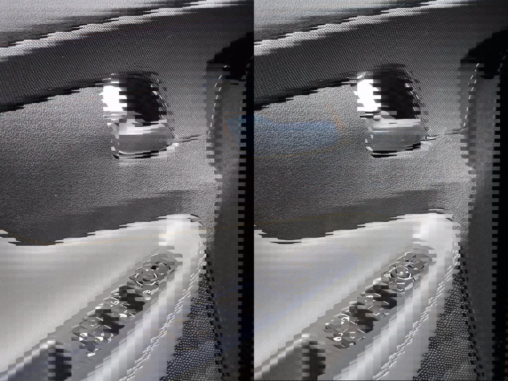 Used 2023 Hyundai Santa Fe SEL w/ Premium Package image 23