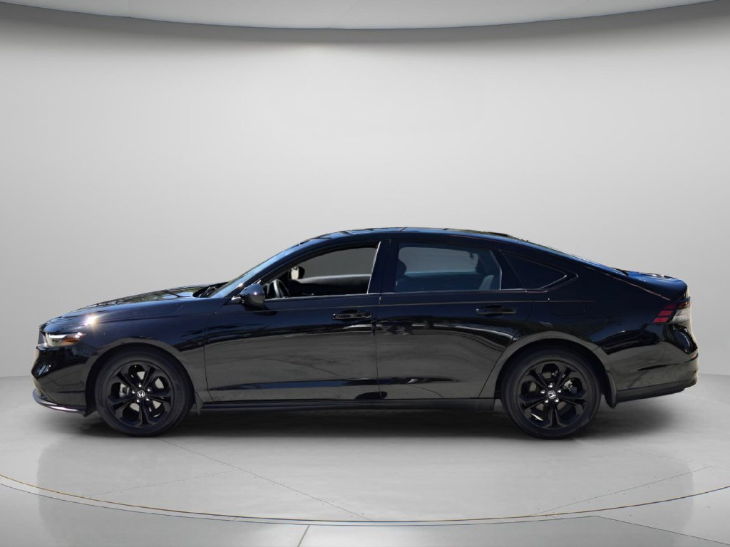 Certified 2025 Honda Accord SE image 7