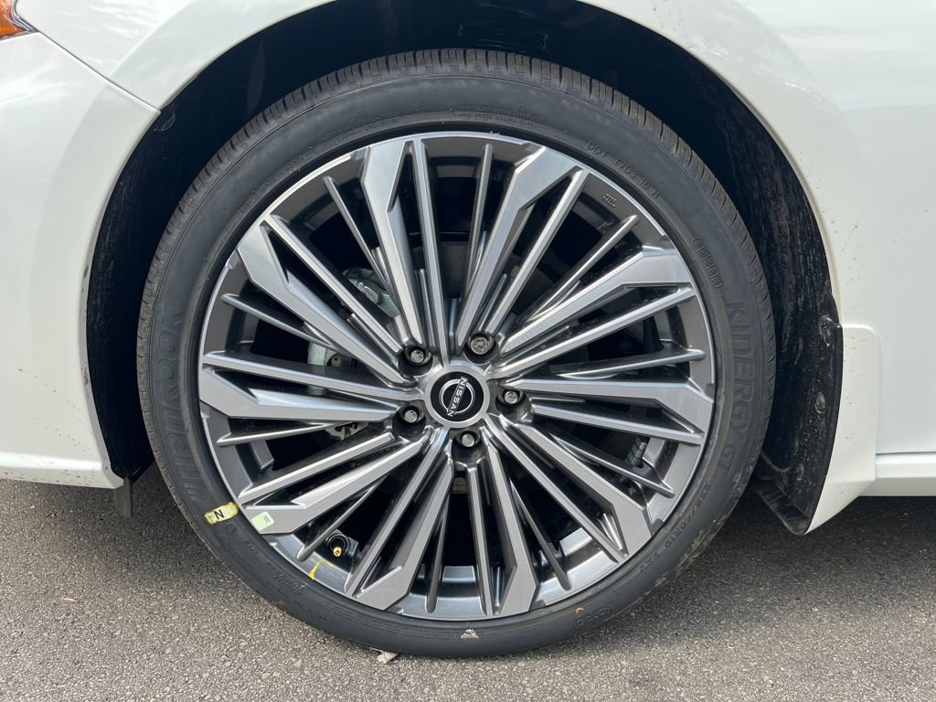 New 2025 Nissan Altima 2.5 SL image 9