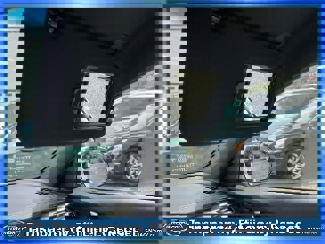 Used 2025 Genesis G70 2.5T image 32