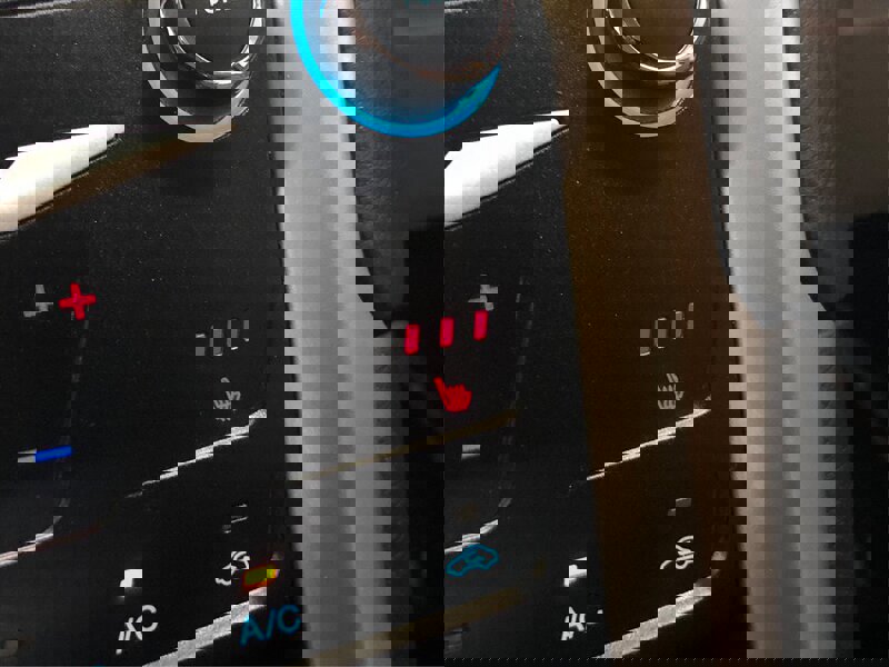 Used 2013 Ford Fusion SE image 23