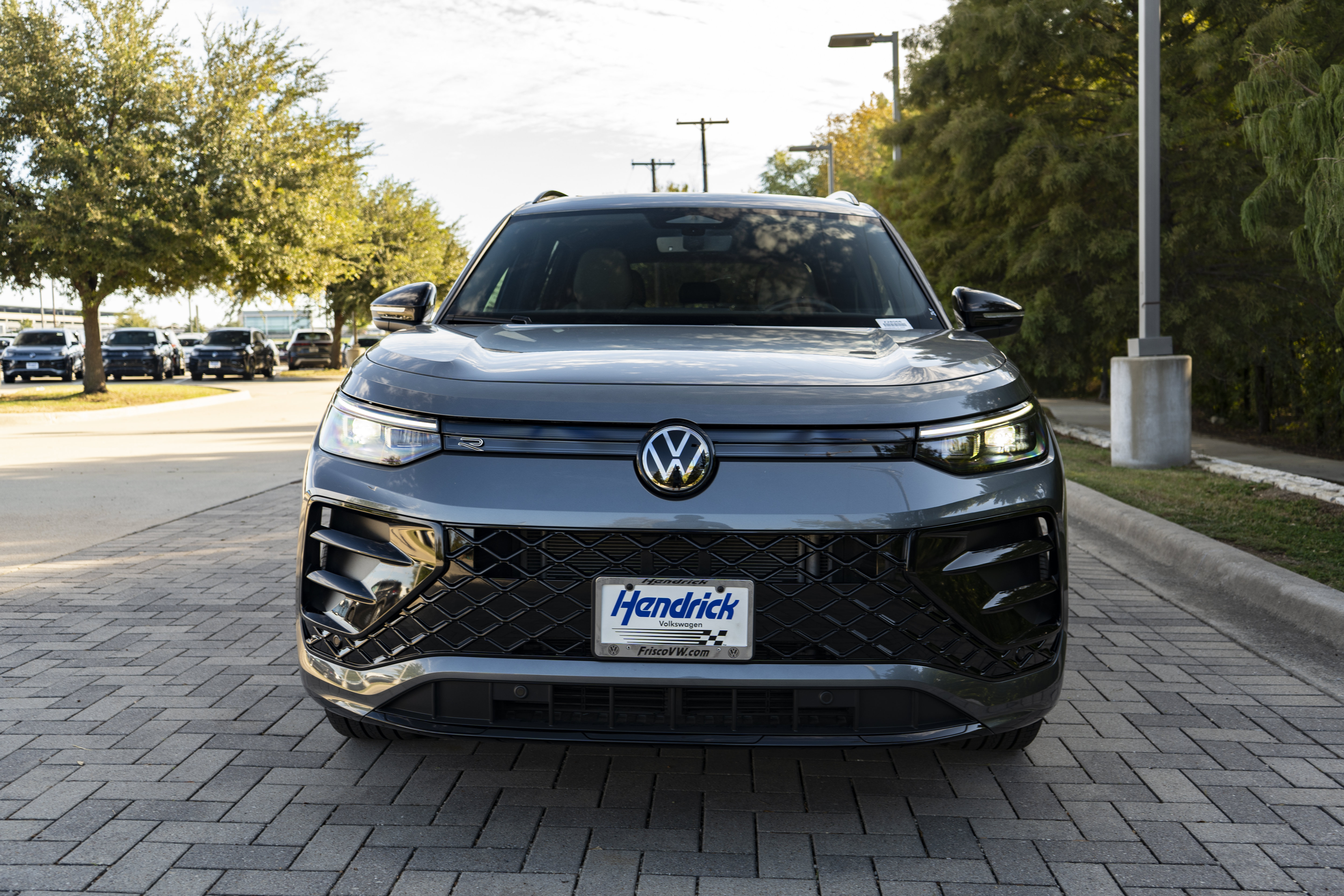 Certified 2026 Volkswagen Tiguan SE R-Line FWD image 3