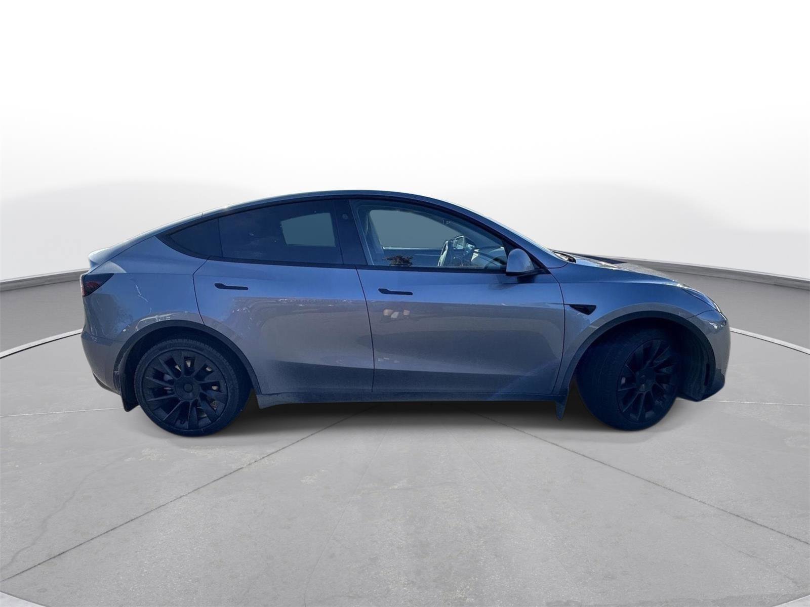 Used 2025 Tesla Model Y Long Range image 5