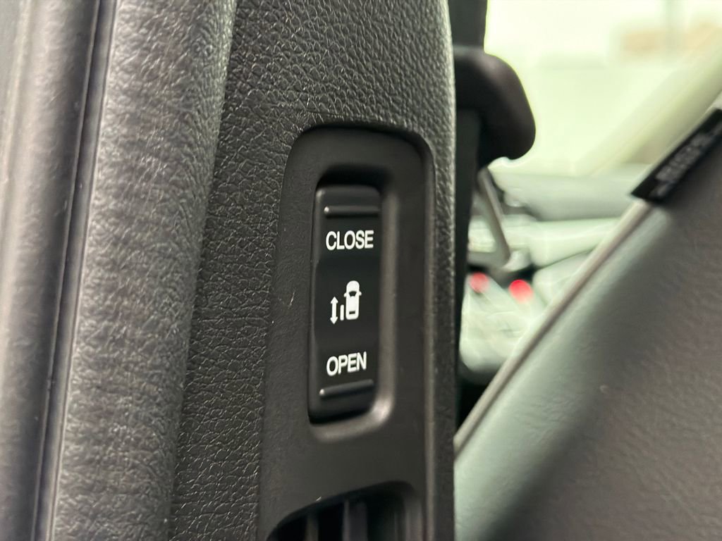 New 2026 Honda Odyssey Touring image 19
