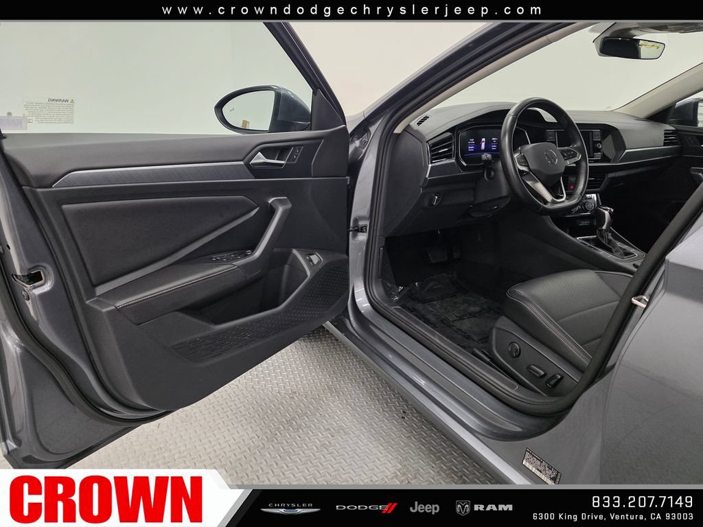 Used 2024 Volkswagen Jetta SE FWD image 20